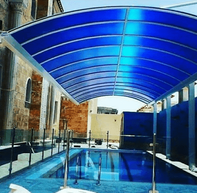 أنواع مظلات المسابح