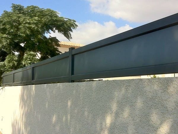 سواتر الحديد
